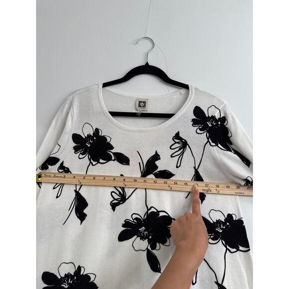 Women’s Sweater Tunic Sz XL White Black Floral Boho Work to weekend Layering - Picture 8 of 9